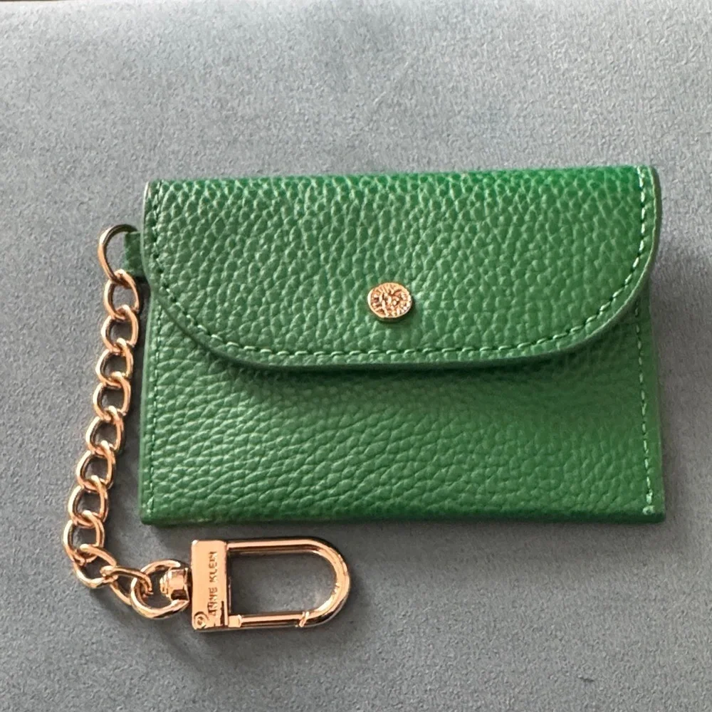 Anne Klein Green Key Holder with Gold Chain